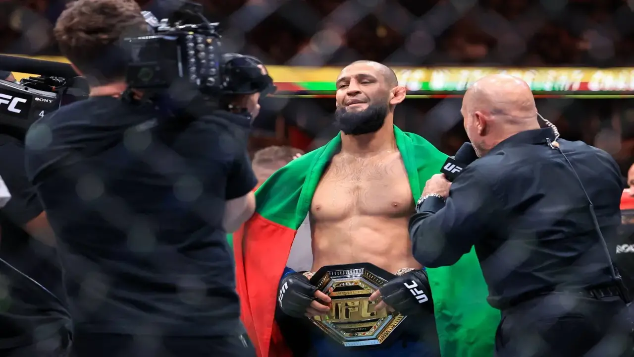 بطل الميدل ويت.. سيطرة حمزات تشيمايف على لقب UFC ترعب منافسي الوزن المتوسط